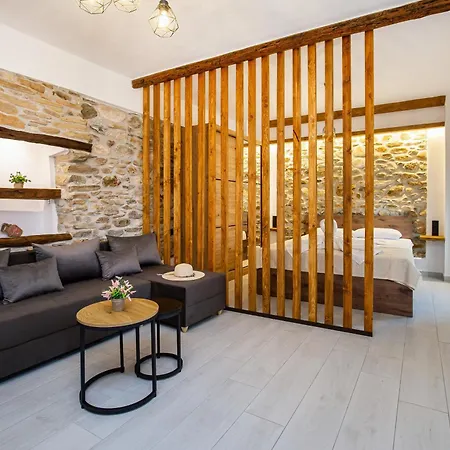 Ina Apartment *
