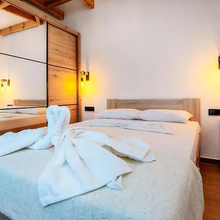 Ina Limenaria (Thasos)